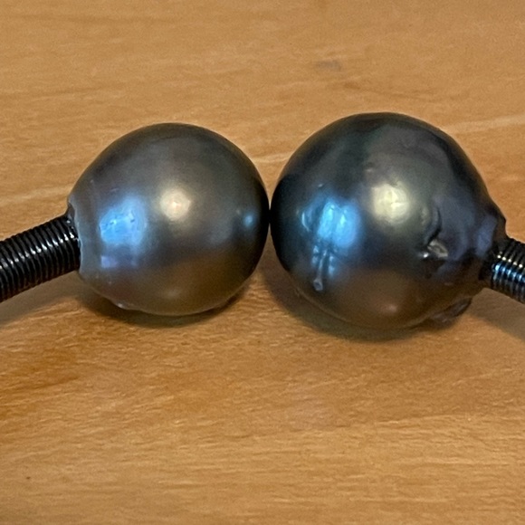 South Sea Tahitian pearl bangle bracelet - Picture 4 of 5